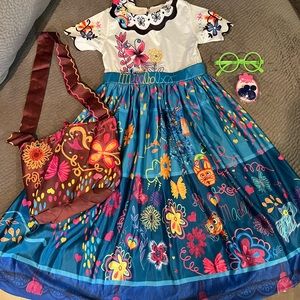 Kids Encanto Mirabel Costume